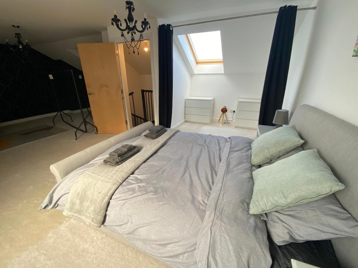 The Duplex Nairn- Spacious 3 Bedroom With Sunny Balcony Esterno foto