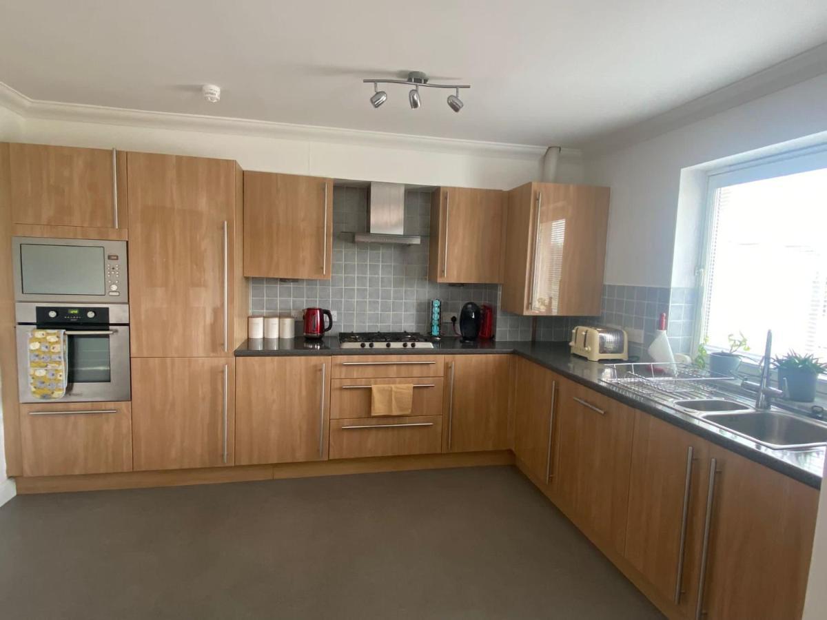 The Duplex Nairn- Spacious 3 Bedroom With Sunny Balcony Esterno foto